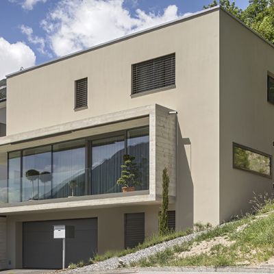 Neubau Einfamilienhaus Verputzarbeiten Malerarbeiten Leuk Stadt Oberwallis