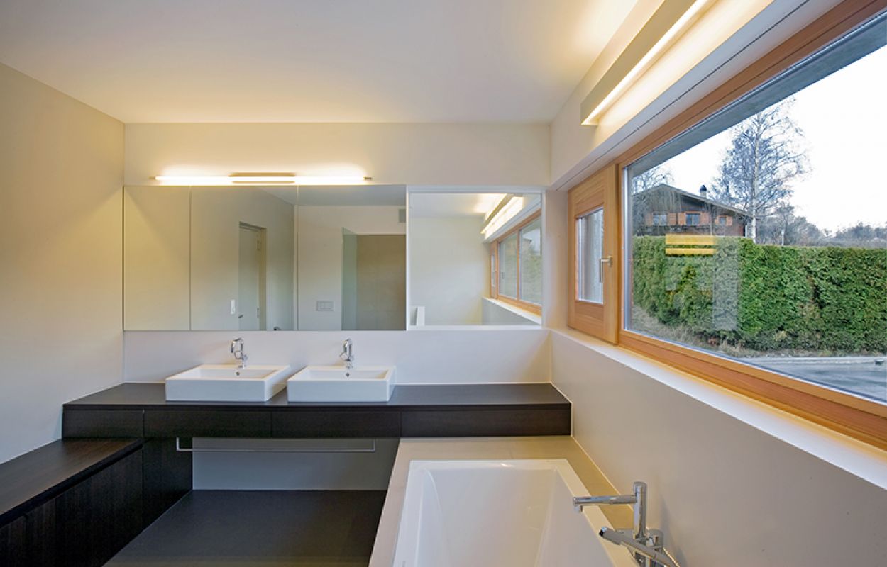 Einfamilienhaus Trockenbau Verputzarbeiten Malerarbeiten Badezimmer WC Toilette Susten Oberwallis